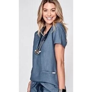 NWT FIGS Casma Scrub Top Small Blue Denim 3 Pocket V-Neck Classic Fit Top